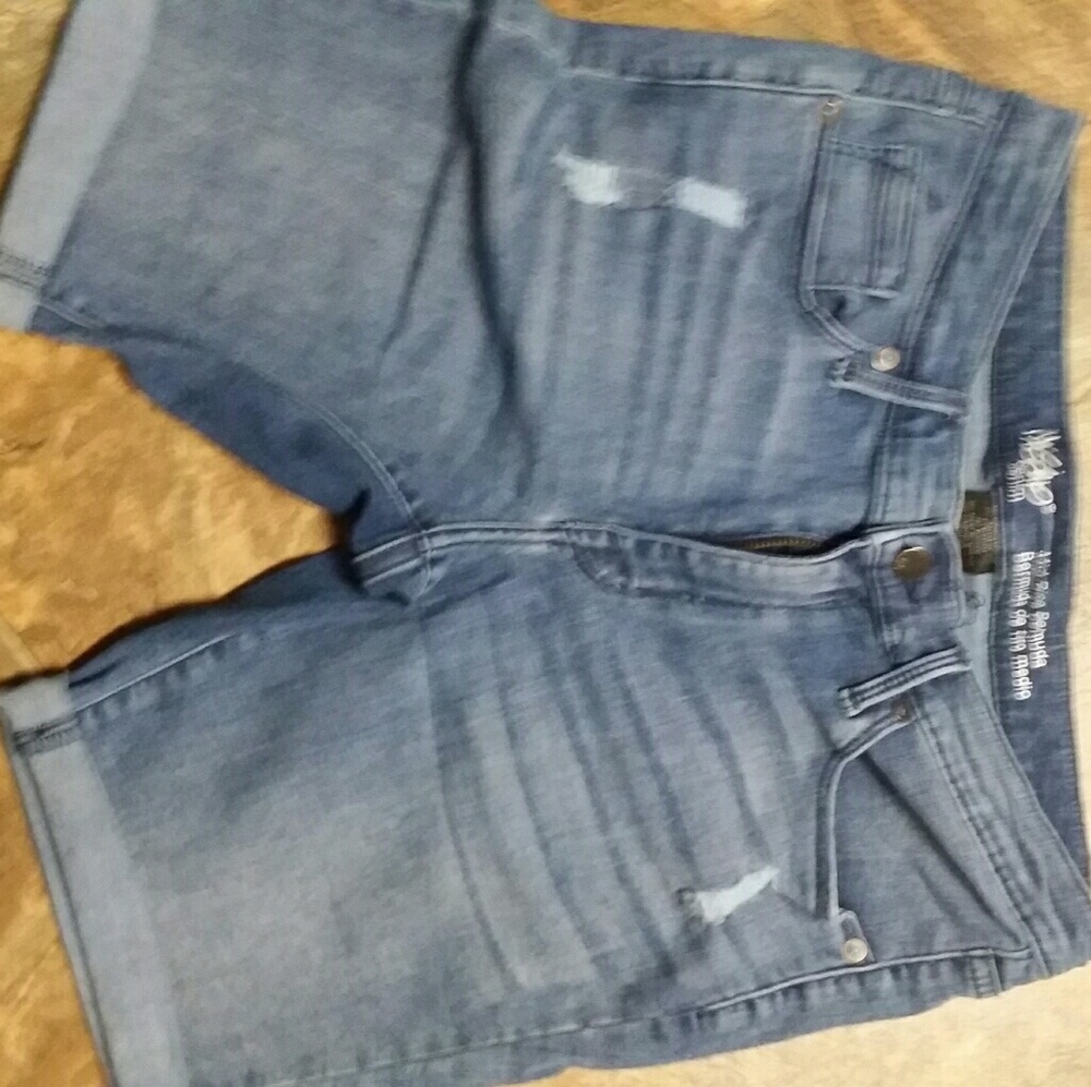 Womens bermuda shorts size 10